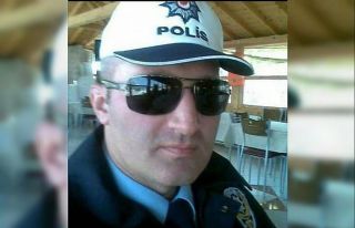 Trafik polisi evinde ölü bulundu