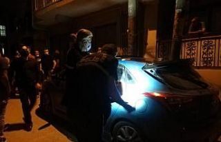 Trafikte tartıştıkları araca ateş açtılar:...