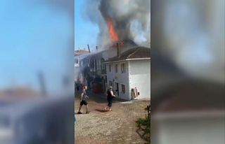 Trafo patladı, 3 köy evi küle döndü