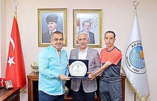 TÜFAD’dan Başkan Gültak’a plaket