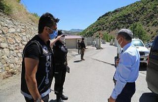 Tunceli Valisi Özkan, yenilenen kontrol noktalarını...