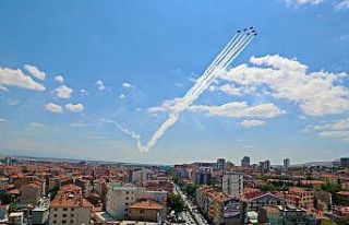 Türk Yıldızları Niğde’de gösteri yaptı