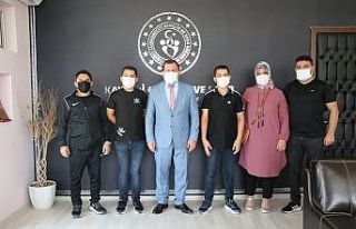 Türkiye üçüncüsü ikiz kardeşler Kabakcı’yı...