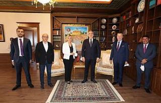 TÜROB Başkanı Eresin, Belediye Başkanı Savran’ı...