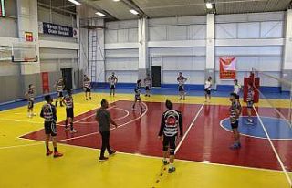 Tuşba Gençlik Merkezi Voleybol Spor Kulübü 2....