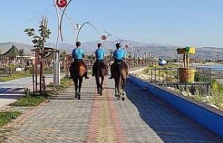 Tuşba’nın sahilleri atlı birliklere emanet