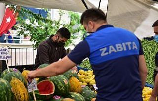 Tuzla zabıtası semt pazarlarında hijyen ve fiyat...