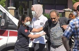 Ünlü tiyatrocu evinde yarı baygın halde bulundu