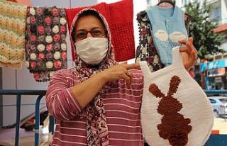 Ürettiklerinin satarak ev ekonomisine katkıda bulunuyorlar