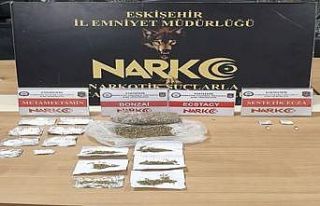 Uyuşturucu alışverişinden yakalanan 5 kişiden...