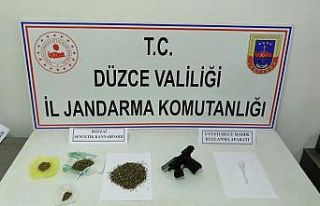 Uyuşturucu madde ticareti yapan 4 kişi tutuklandı