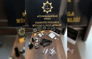 Uyuşturucu operasyonlarında yakalanan 6 kişiden...