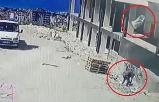 Üzerine 4. kattan atılan kum çuvalı düşen şahıs...