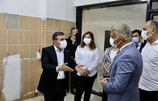 Vali Atay Özel İdarede incelemelerde bulundu