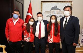 Vali Çiçek: “Spor ve sporcuya vereceğimiz sürdüreceğiz”