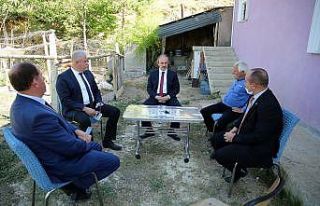 Vali Cüneyt Epcim şehit ailelerini ziyaret etti