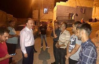 Vali Erin’den gece yarısı mahalle ziyareti