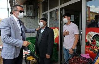 Vali Memiş Karayazı’da esnafı ziyaret etti