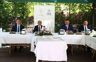 Valiler, 9 ay sonra ilk defa yüz yüze toplantı...