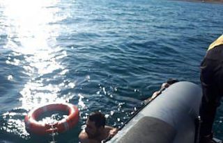 Van’da boğulmak üzere olan 4 kişi kurtarıldı