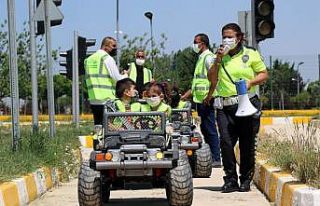 Van’da çocuklara trafik eğitimi