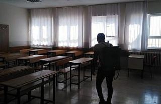 Viranşehir’de YKS öncesi okullar dezenfekte edildi