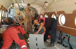 Yangın helikopterine giren yılan kurtarıldı