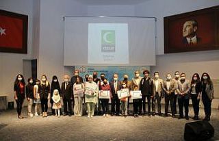 Yarışmada dereceye giren öğrenciler ödüllendirildi