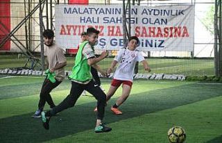 Yasak kalktı, halı sahalarda yoğunluk başladı