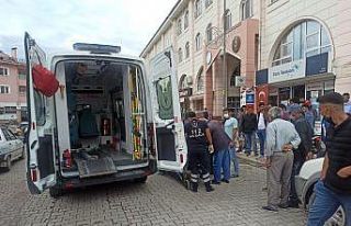 Yaşlı adam bir anda yere yığıldı, çevredeki...