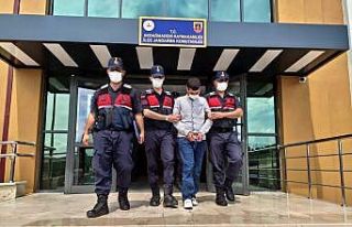 Yaşlı adamı dolandıran sahte savcı jandarma tarafından...