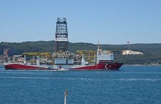 Yavuz sondaj gemisi Çanakkale Boğazı’ndan geçti