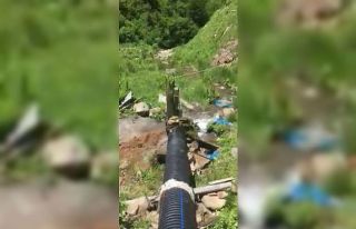 Yaylada kurduğu sistemle kendi elektriğini üretiyor