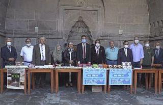 Yazarlar normalleşme sonrası okurları ile buluştu