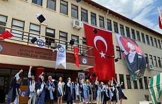 Yenipazar MYO’ da mezuniyet töreni gerçekleşti