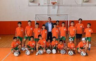 Yeşilyurt’ta 2.yaz spor okulları sporseverlerle...