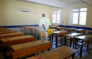 YKS öncesi okullar dezenfekte edidi