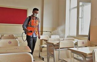 YKS sınavı öncesi okullar dezenfekte edildi