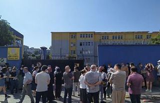 YKS’nin ikinci oturumu için öğrenciler okula...