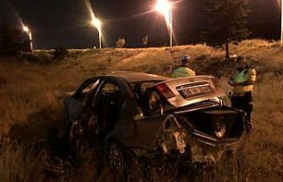 Yoldan çıkan otomobil taklalar attı: 3 yaralı