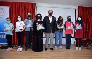 Yunus Emre ve Türkçe Yılı etkinliklerinde ödüller...