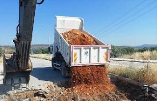 Yunusemre Belediyesi Akgedik yolunda asfalt onarım...