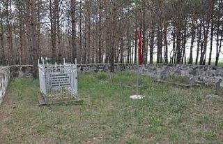 Yüzbaşı Faik Bey’in mezarlığının durumu içler...