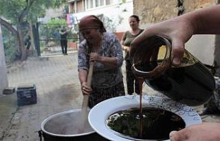 Yüzyıllardır süren geleneksel yöntemlerle pekmez...