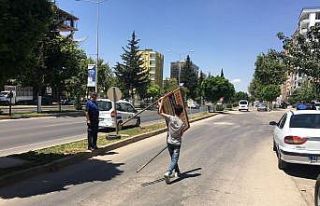 Zabıtadan kaldırım işgali denetimi