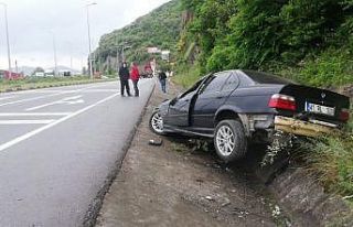 Zonguldak’ta araç su kanalına uçtu: 1 yaralı