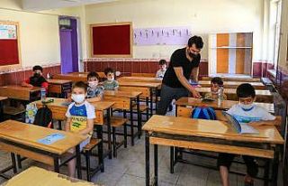 1400 öğrencinin katıldığı yaz okulu açıldı