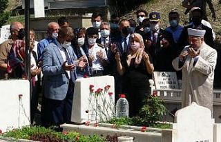 15 Temmuz Şehidi Arslan mezarı başında dualarla...