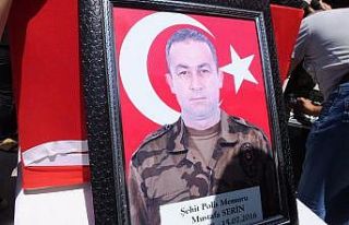 15 Temmuz Şehidi Mustafa Serin mezarı başında...