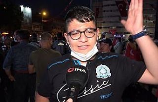 15 yaşındaki Emirhan, bütün hainlere seslendi:...